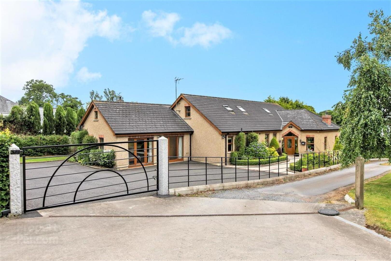 Dunhill Cottage B&B Hillsborough Exteriör bild