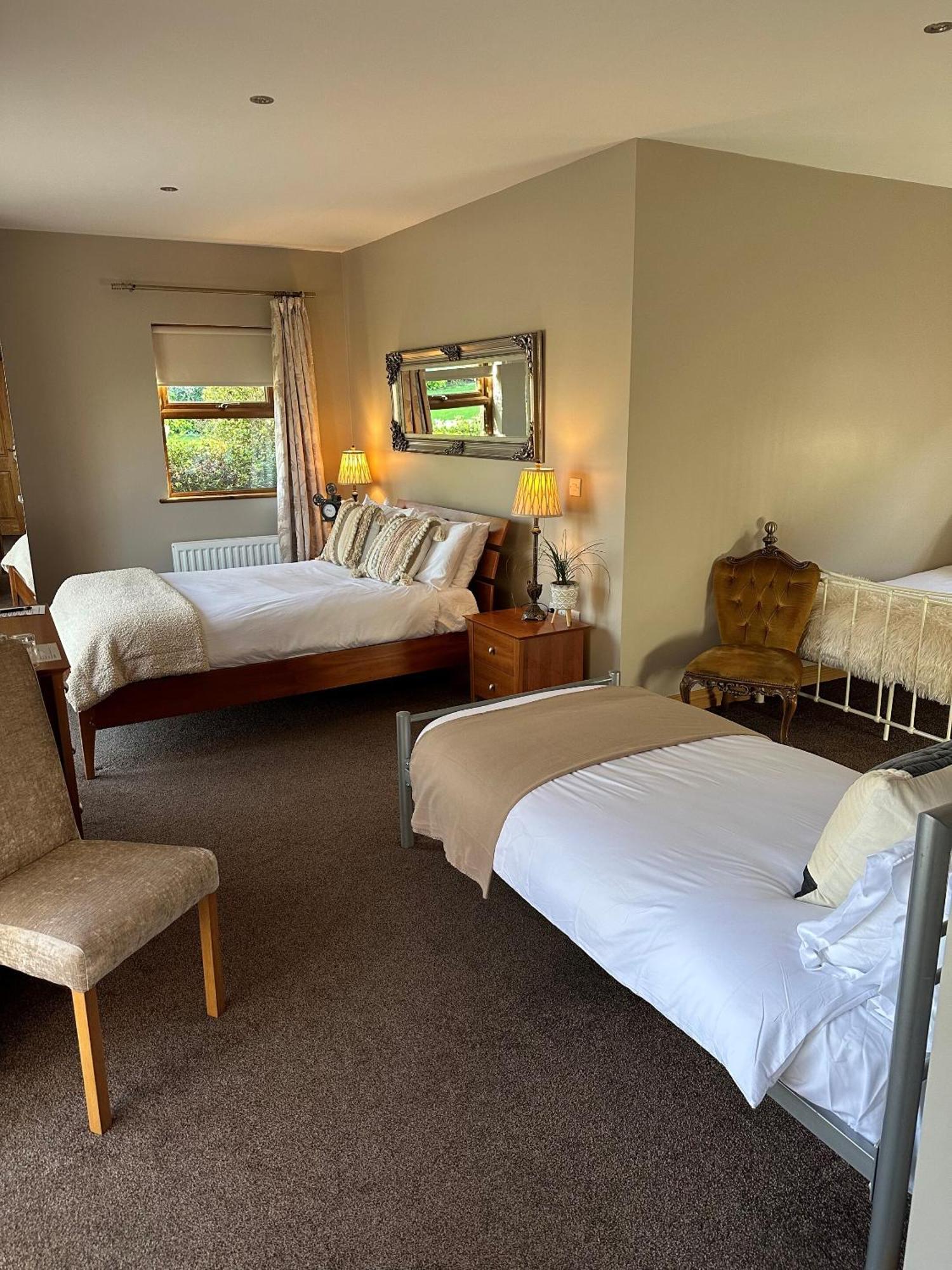 Dunhill Cottage B&B Hillsborough Exteriör bild